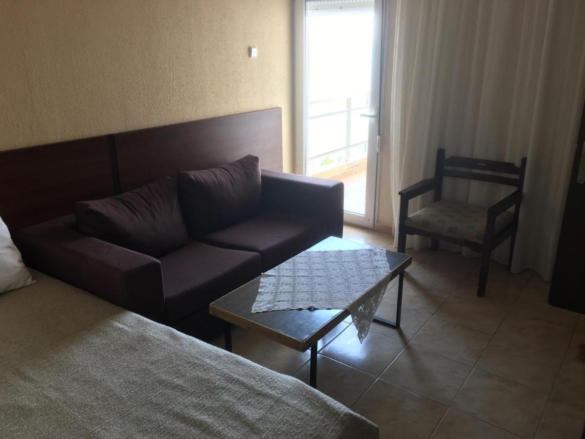 מקריגיאלוס Hotel Achillion מראה חיצוני תמונה