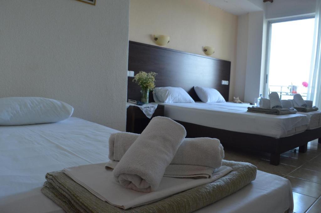 מקריגיאלוס Hotel Achillion חדר תמונה