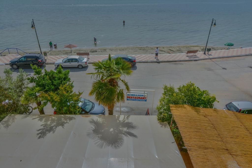 מקריגיאלוס Hotel Achillion מראה חיצוני תמונה