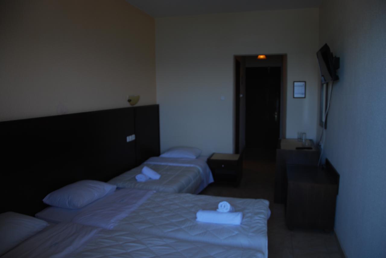 מקריגיאלוס Hotel Achillion חדר תמונה
